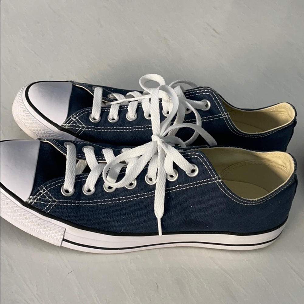 Blue CONVERSE sneakers 👟 size 9